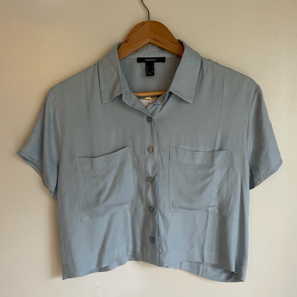 Forever 21 light blue cropped button down